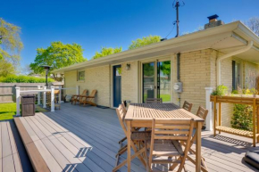 Cozy Milwaukee Apartment with Deck, 2 Mi to Airport!